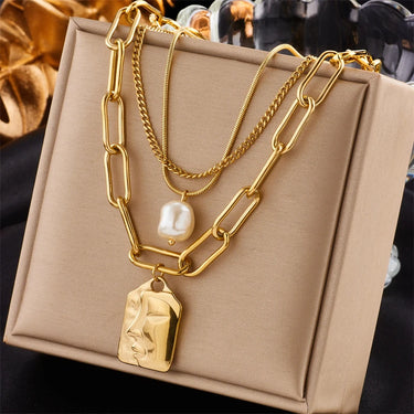 Stainless Steel 3-Layer Pearl Portrait Pendant